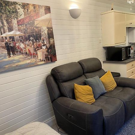 Cosy Cabin By The Seaside With Hot Tub Apartment Birchington-on-Sea Exterior photo