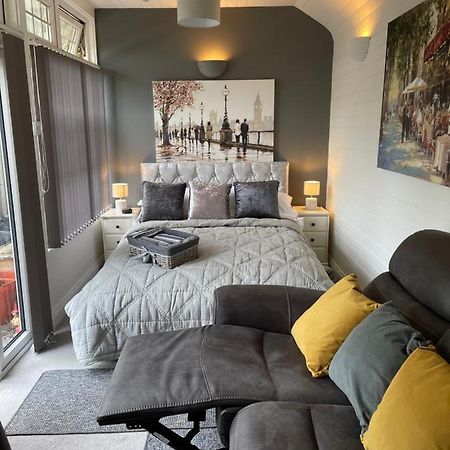 Cosy Cabin By The Seaside With Hot Tub Apartment Birchington-on-Sea Exterior photo