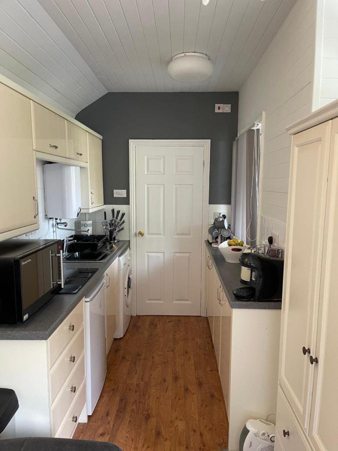 Cosy Cabin By The Seaside With Hot Tub Apartment Birchington-on-Sea Exterior photo