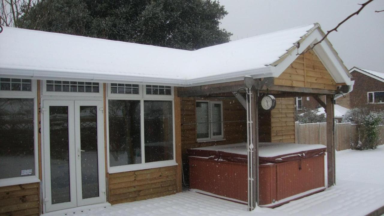 Cosy Cabin By The Seaside With Hot Tub Apartment Birchington-on-Sea Exterior photo