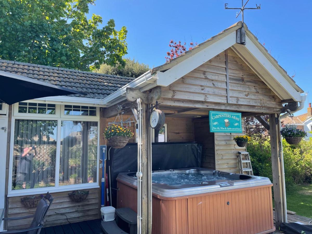 Cosy Cabin By The Seaside With Hot Tub Apartment Birchington-on-Sea Exterior photo